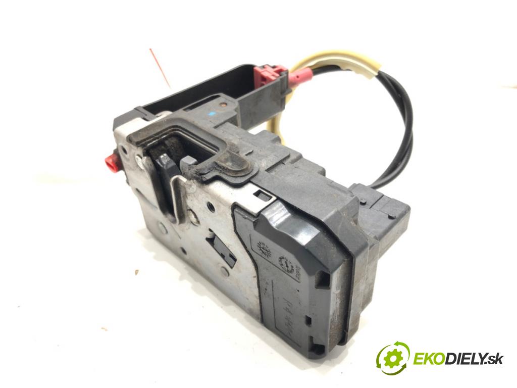 OPEL ZAFIRA B nadwozie wielkoprzestrzenne (MPV) 2006 74 kW 1.9 CDTI (M75) 1910 zámok Dvere pravy zad 13210739