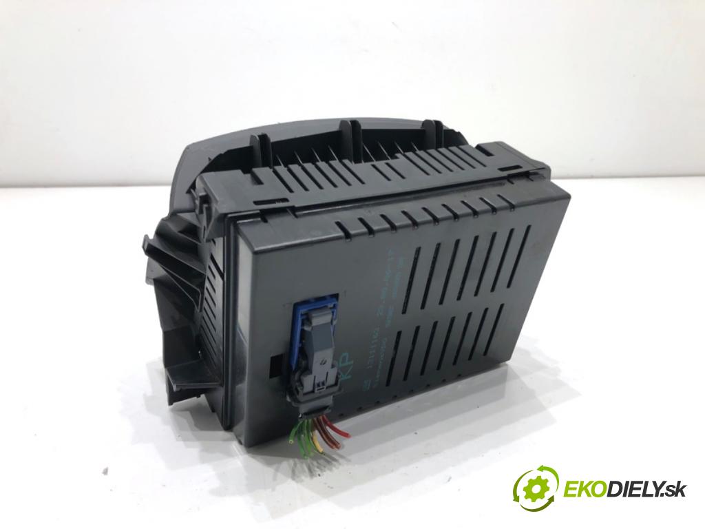 OPEL ZAFIRA B nadwozie wielkoprzestrzenne (MPV) 2006 74 kW 1.9 CDTI (M75) 1910 Dislpej 13111163 (Prístrojová doska)