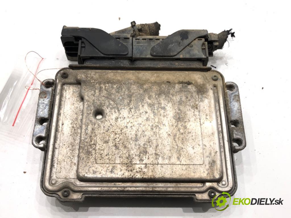 OPEL ZAFIRA B nadwozie wielkoprzestrzenne (MPV) 2006 74 kW 1.9 CDTI (M75) 1910 riadiaca jednotka Motor 55205621 (Riadiaca jednotka)