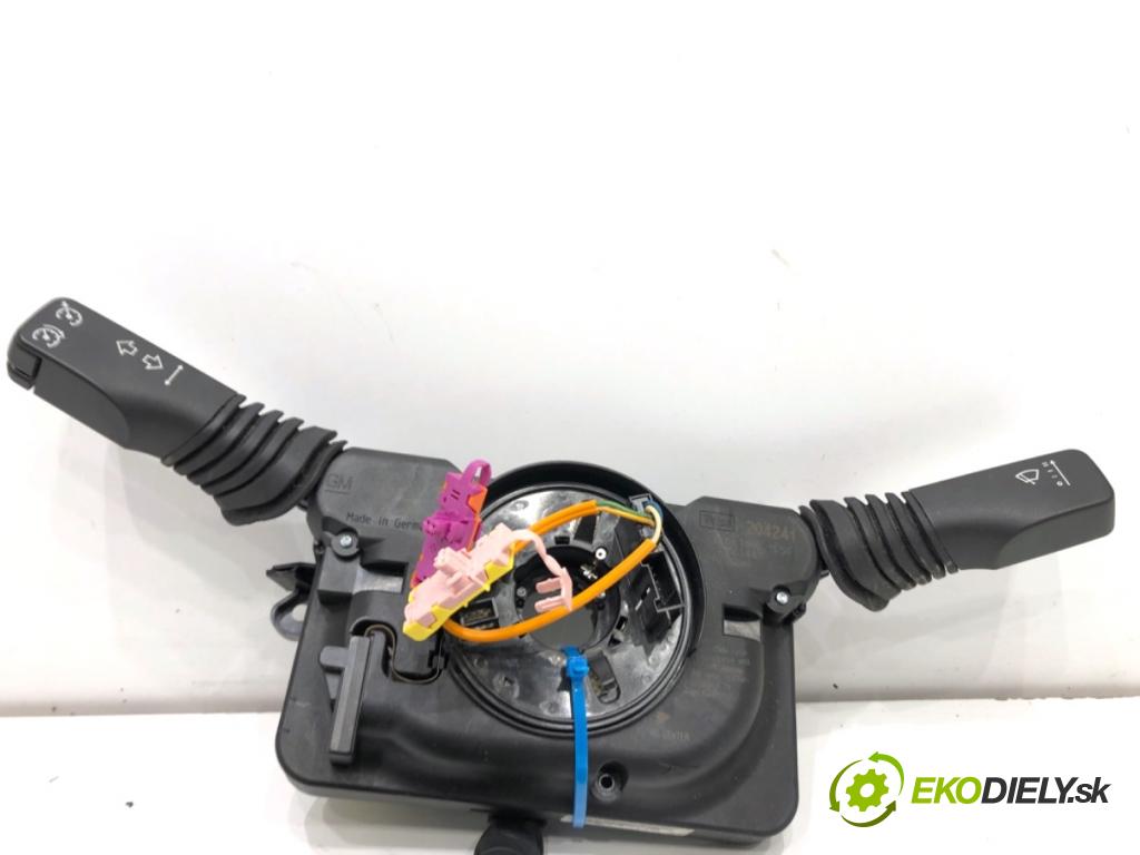 OPEL ZAFIRA B nadwozie wielkoprzestrzenne (MPV) 2006 74 kW 1.9 CDTI (M75) 1910 Prepínač kombinovaný  (Prepínacie páčky pod volantom)