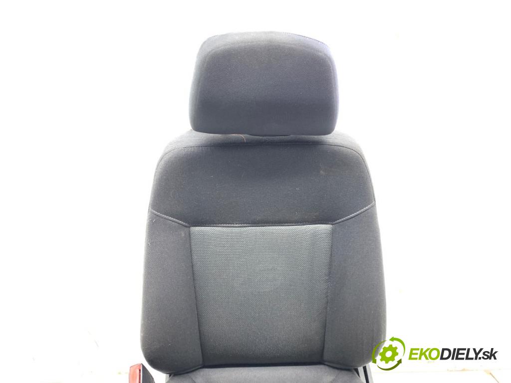 OPEL ZAFIRA B nadwozie wielkoprzestrzenne (MPV) 2006 74 kW 1.9 CDTI (M75) 1910 Sedadlo ľavy predný