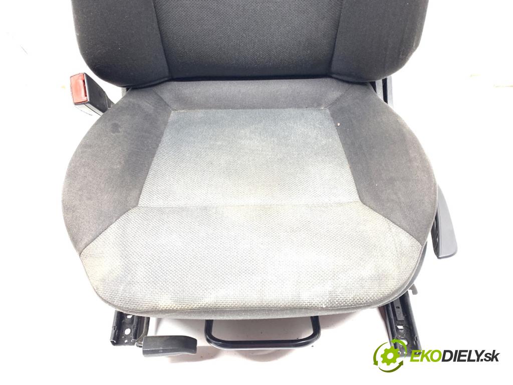 OPEL ZAFIRA B nadwozie wielkoprzestrzenne (MPV) 2006 74 kW 1.9 CDTI (M75) 1910 Sedadlo ľavy predný
