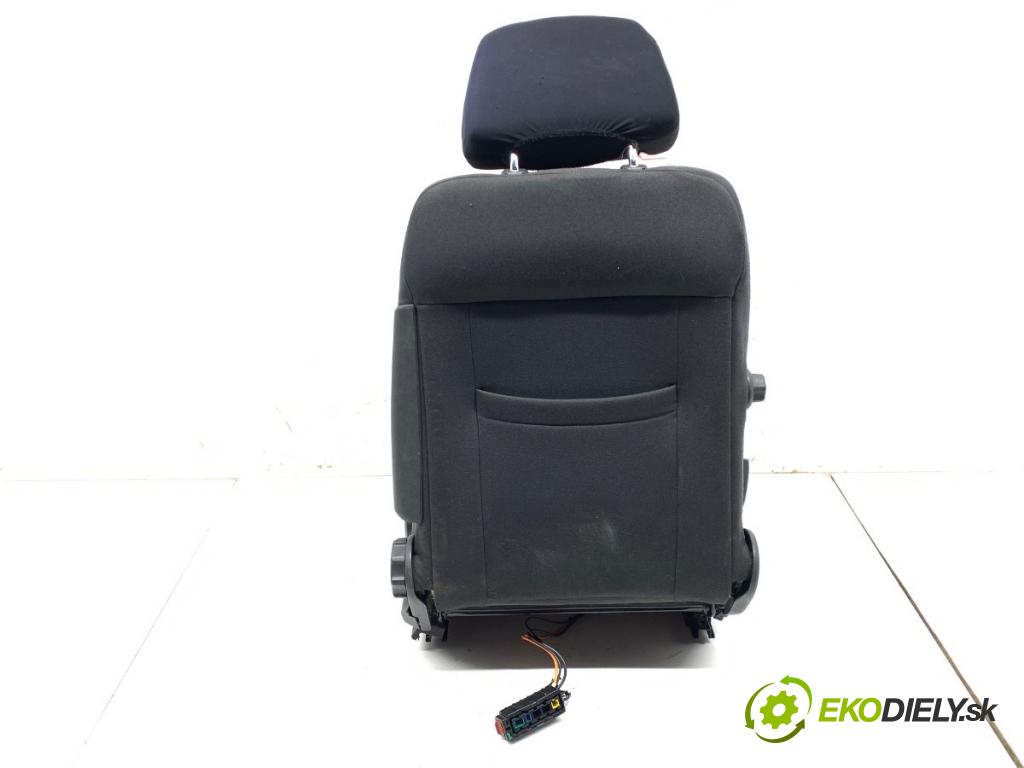 OPEL ZAFIRA B nadwozie wielkoprzestrzenne (MPV) 2006 74 kW 1.9 CDTI (M75) 1910 Sedadlo ľavy predný