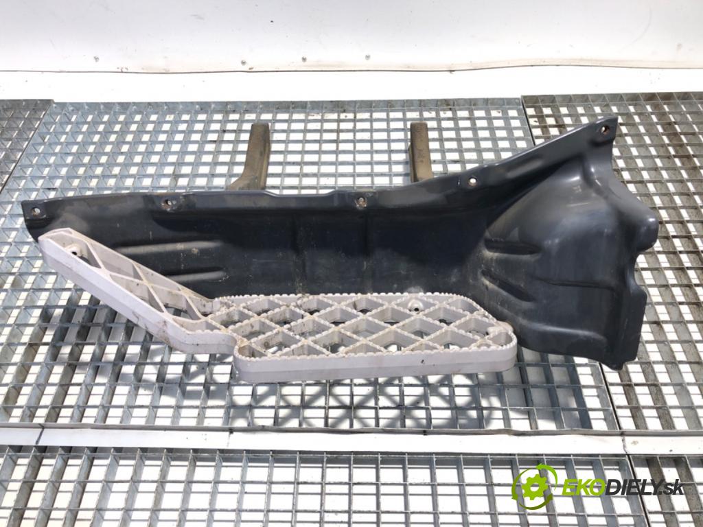 SCANIA P,G,R,T - series Ciągnik siodłowy 2008 279 kW R 380 279 kW [380 KM] olej napędowy 2004 - 2022 10600 STUPEŇ: kabína pravy 