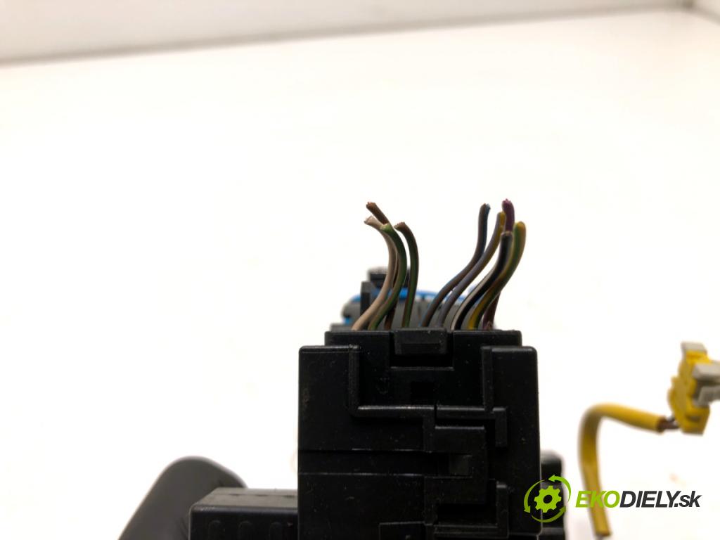 FORD FIESTA MK7 liftback 2010 55 kW 1.6 TDCi 1560 Krúžok, slimák airbag 8A6T-14A664-AC (Airbag)