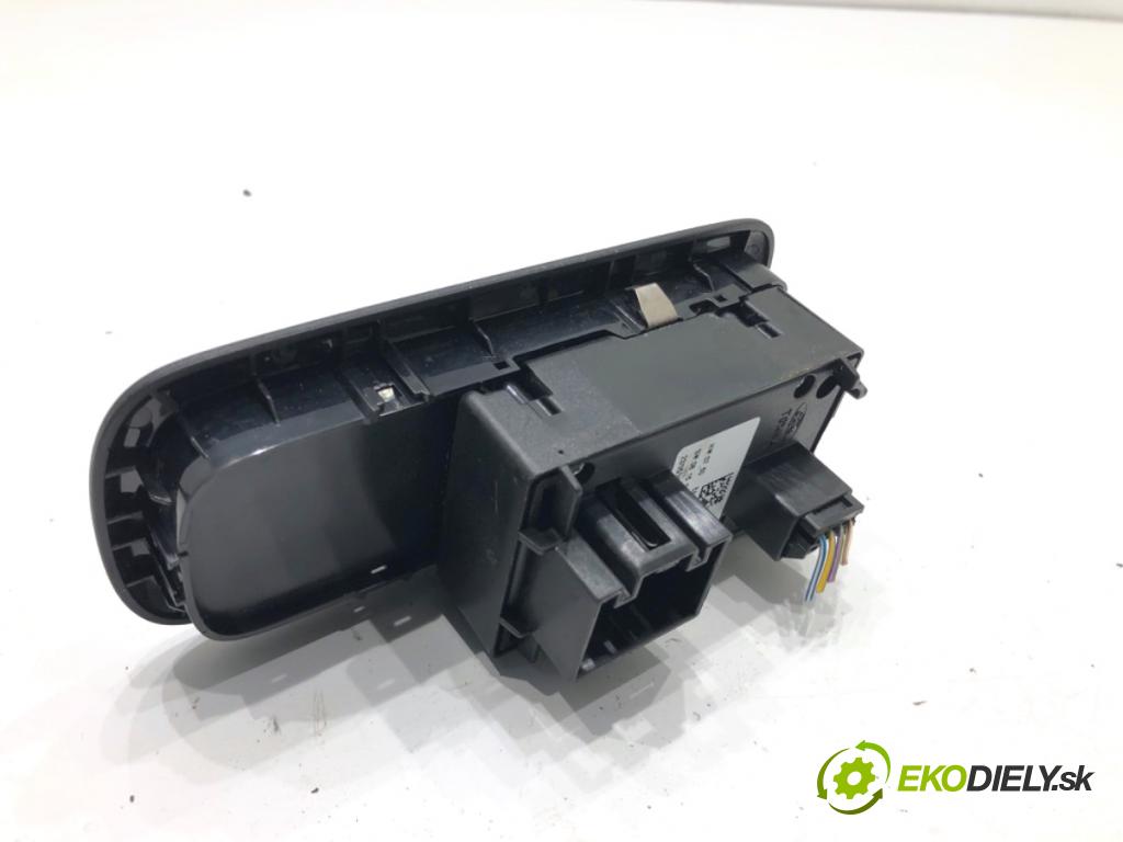 FORD FIESTA MK7 liftback 2010 55 kW 1.6 TDCi 1560 Prepínač okien 8A6T-14A-132-AC (Prepínacie páčky pod volantom)