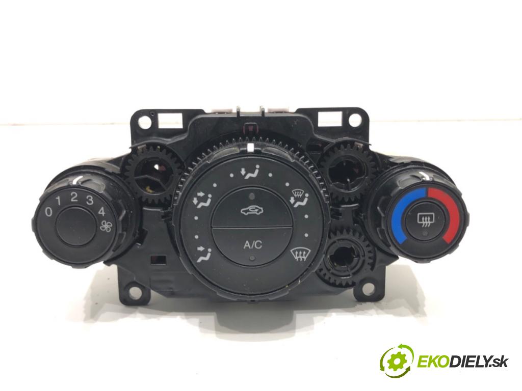 FORD FIESTA MK7 liftback 2010 55 kW 1.6 TDCi 1560 Panel ovládania kúrenia 8A61-18549 (Prepínacie páčky pod volantom)