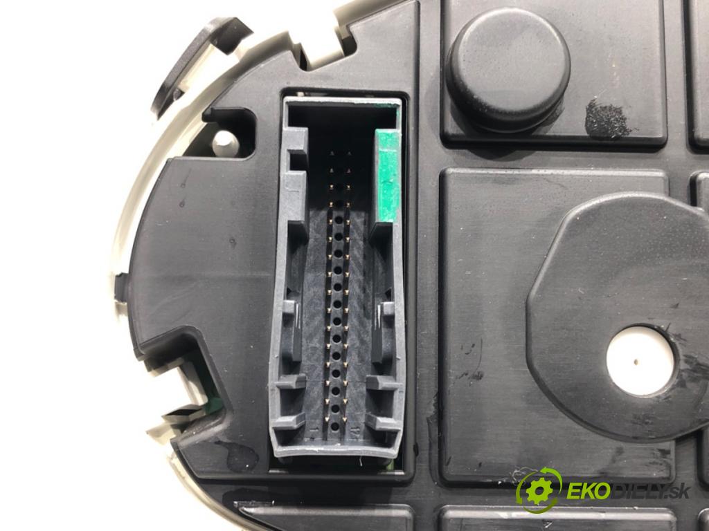 FORD FIESTA MK7 liftback 2010 55 kW 1.6 TDCi 1560 Prístrojovka 8A6T-10849-CM (Prístrojová doska)