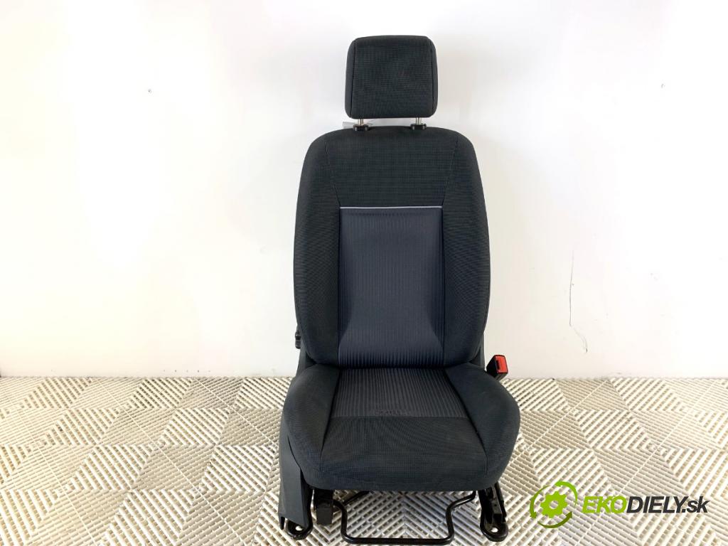 FORD FIESTA MK7 liftback 2010 55 kW 1.6 TDCi 1560 Sedadlo pravy predný 