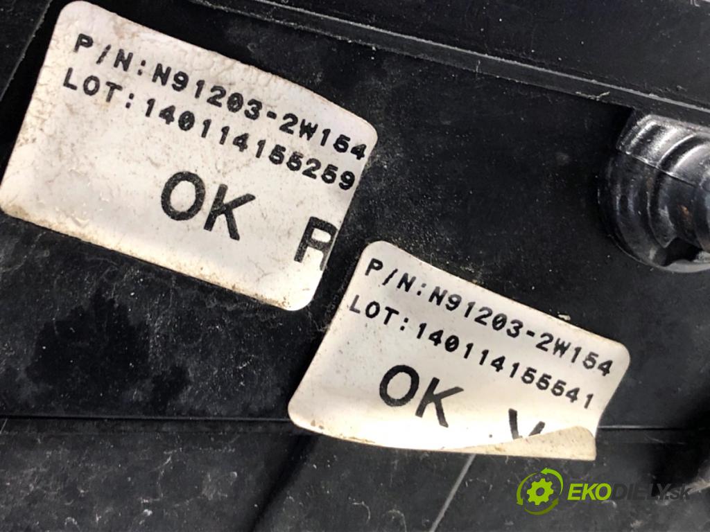 HYUNDAI SANTA FE III SUV 2014 145 kW 2.2 CRDi 4WD 2199 Skrinka poistková 91951-2W000 (Poistková skrinka)