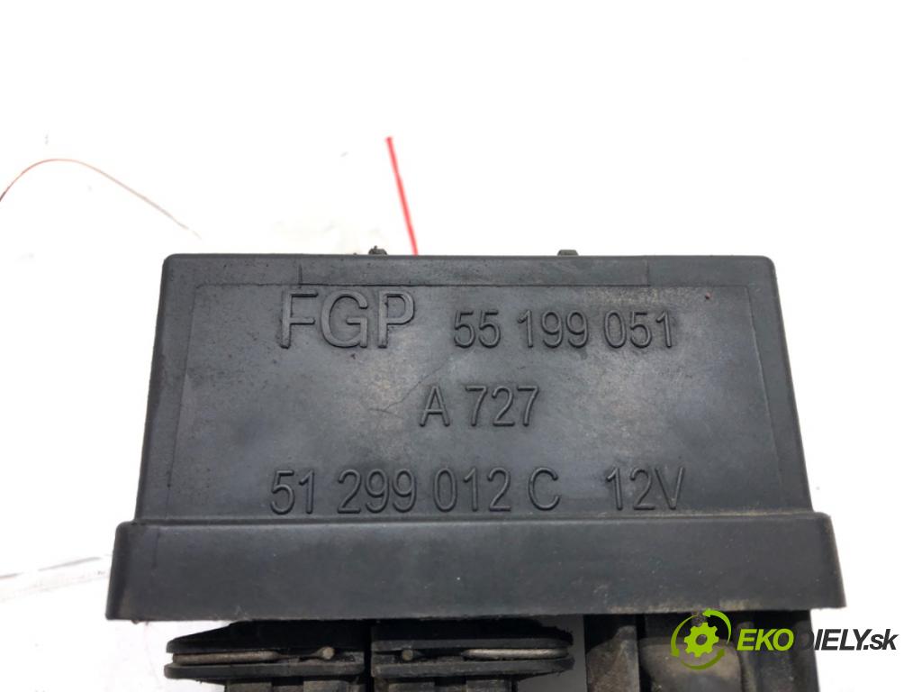 FIAT CROMA nadwozie zamknięte / kombi 2008 88 kW 1.9 MJTD (194AXB1B) 1910 relé sviečok žhavenia 55199051 (Relé)