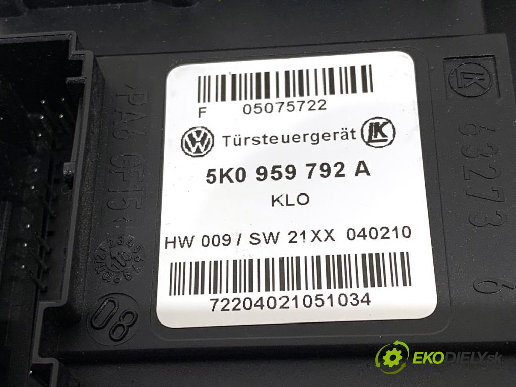 VW GOLF VI liftback 2010 77 kW 1.6 TDI 1598 Motor sťahovania okna pravy predný 5K0959792A