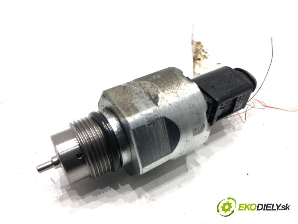 VW GOLF VI liftback 2010 77 kW 1.6 TDI 1598 Regulátor tlaku paliva  (Palivový systém ostatné)