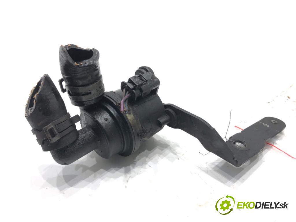 VW GOLF VI liftback 2010 77 kW 1.6 TDI 1598 DALŠÍ: pumpa vody 5N0965561A (Vodní pumpa)