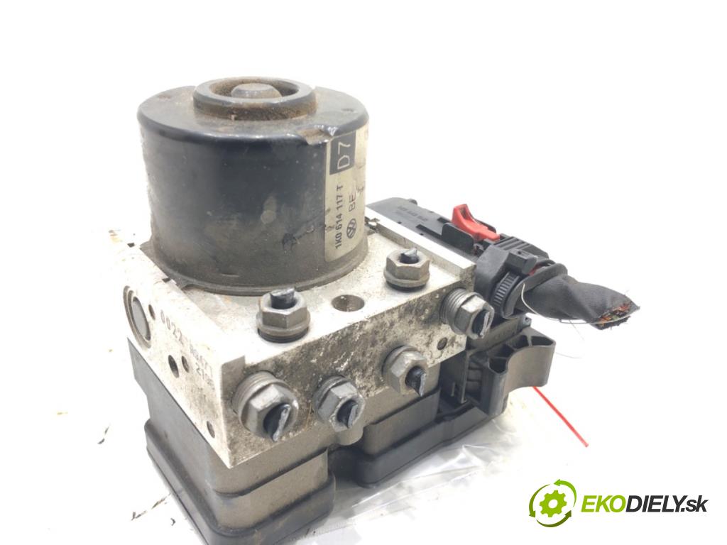 VW GOLF VI liftback 2010 77 kW 1.6 TDI 1598 Pumpa ABS 1K0614117T 1K0907379AK (Pumpa ABS)