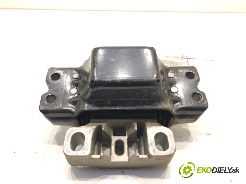 VW GOLF VI liftback 2010 77 kW 1.6 TDI 1598 AirBag Motor ľavy 1K0199555M