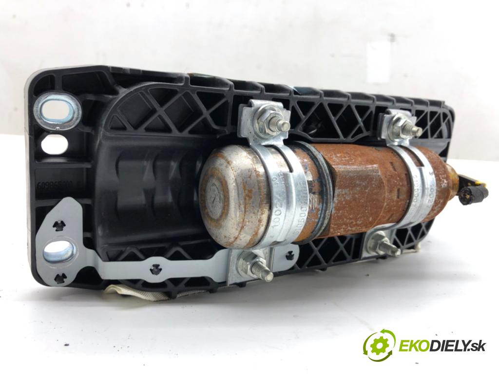 VW GOLF VI liftback 2010 77 kW 1.6 TDI 1598 AirBag spolujazdca 5K0880204 (Airbag)