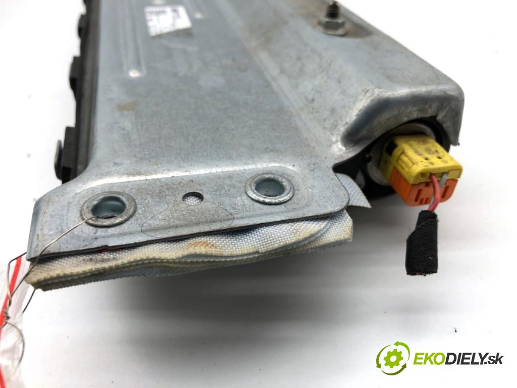 VW GOLF VI liftback 2010 77 kW 1.6 TDI 1598 AirBag koleno: 34034011E