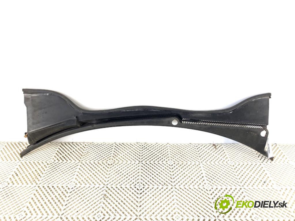 VW GOLF VI liftback 2010 77 kW 1.6 TDI 1598 Torpédo, plast pod čelné okno 1K1819415B (Torpédo (plast pod čelným sklom))