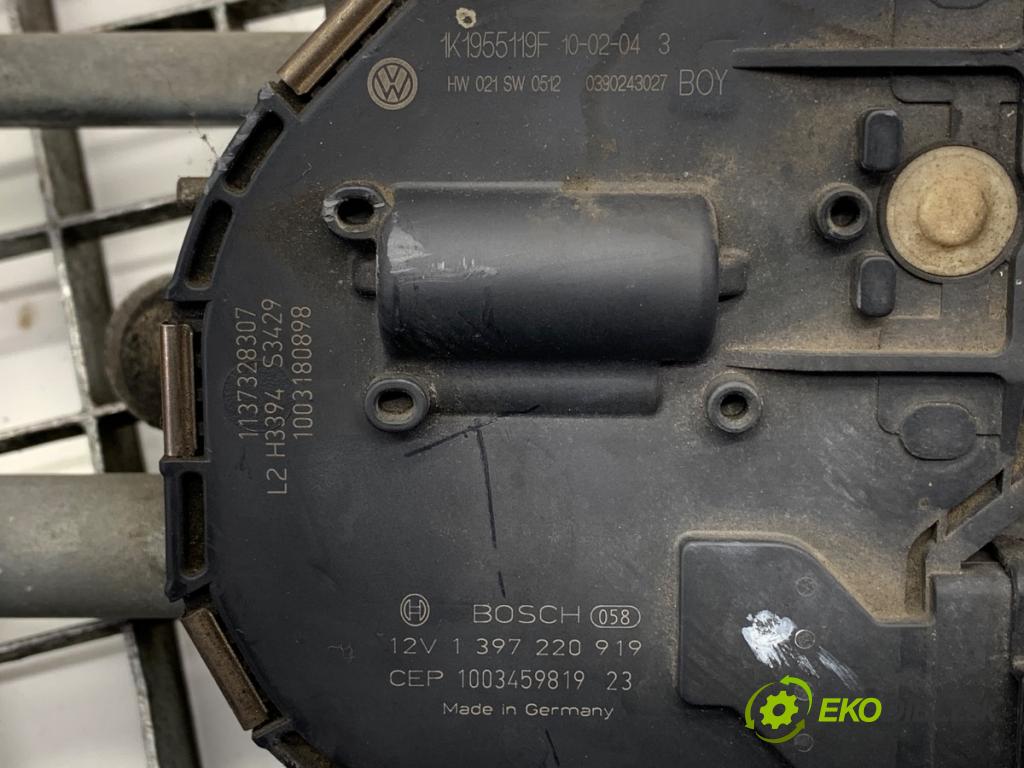 VW GOLF VI liftback 2010 77 kW 1.6 TDI 1598 Mechanizmus stieračov predný 1K1955023H (Motorček stieračov predný)