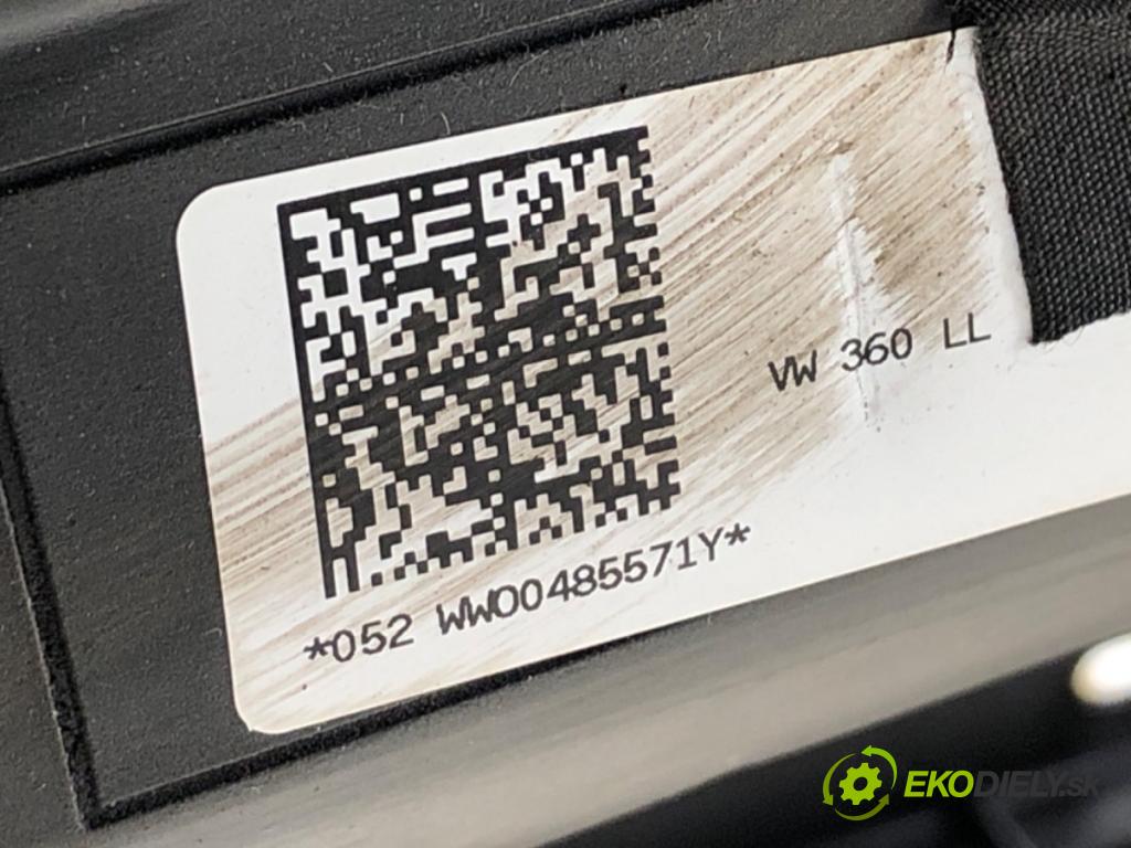 VW GOLF VI liftback 2010 77 kW 1.6 TDI 1598 Palubná doska 5N0010718F (Palubná doska)