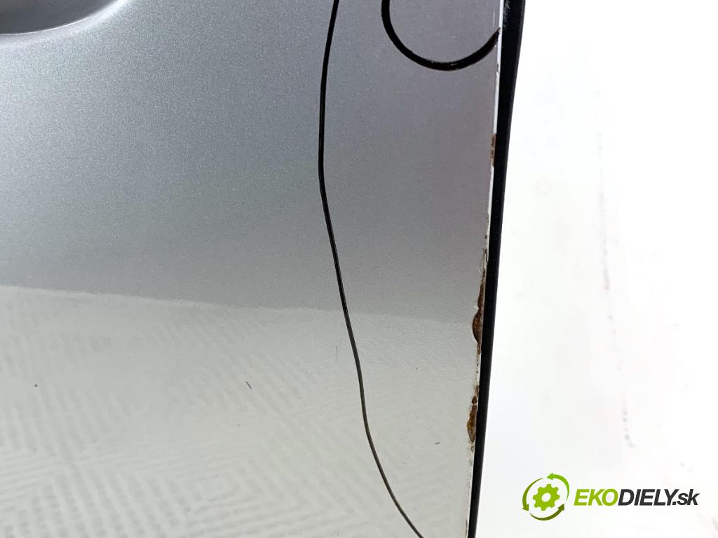 VW GOLF VI liftback 2010 77 kW 1.6 TDI 1598 Dvere ľavy predný
