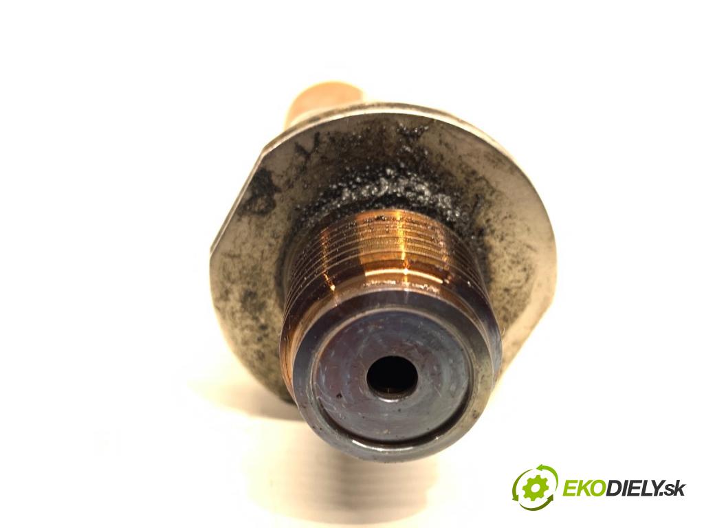 VW GOLF VI liftback 2010 77 kW 1.6 TDI 1598 Snímač tlaku paliva 03L906051 (Snímač)