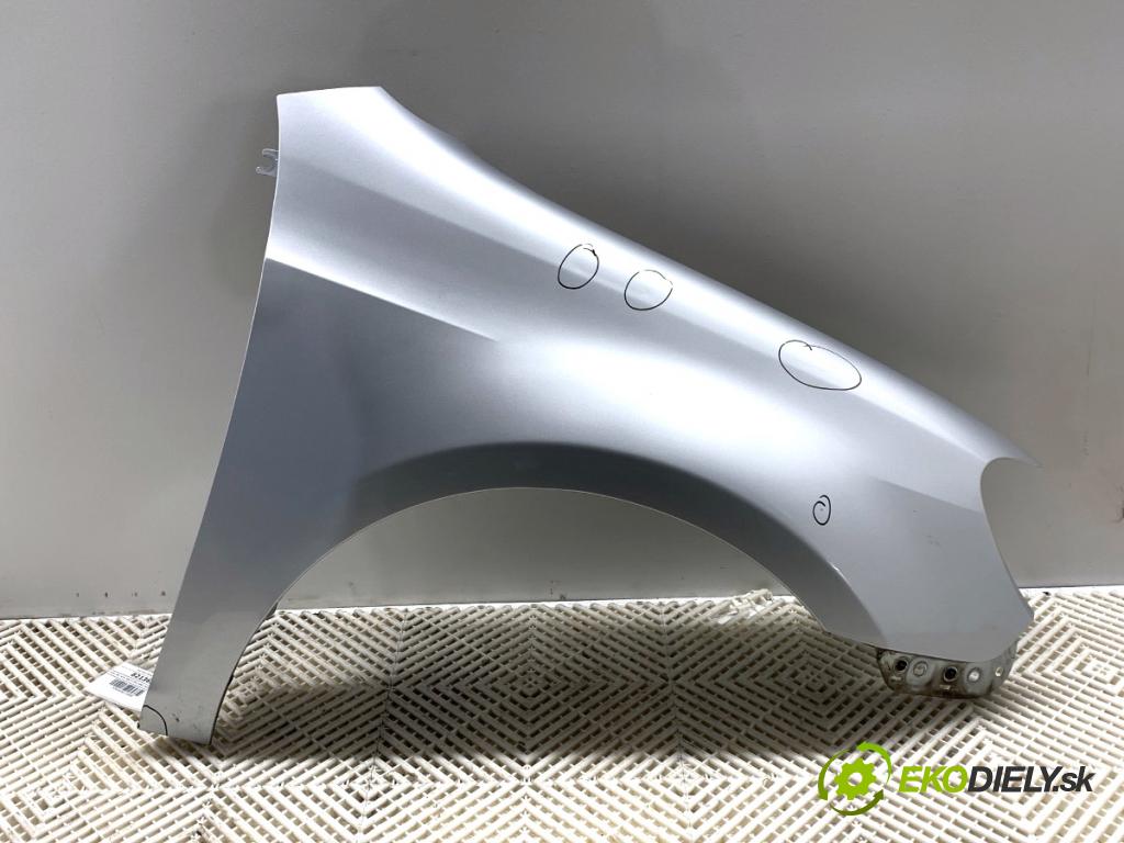 VW GOLF VI liftback 2010 77 kW 1.6 TDI 1598 blatník pravý přední část 