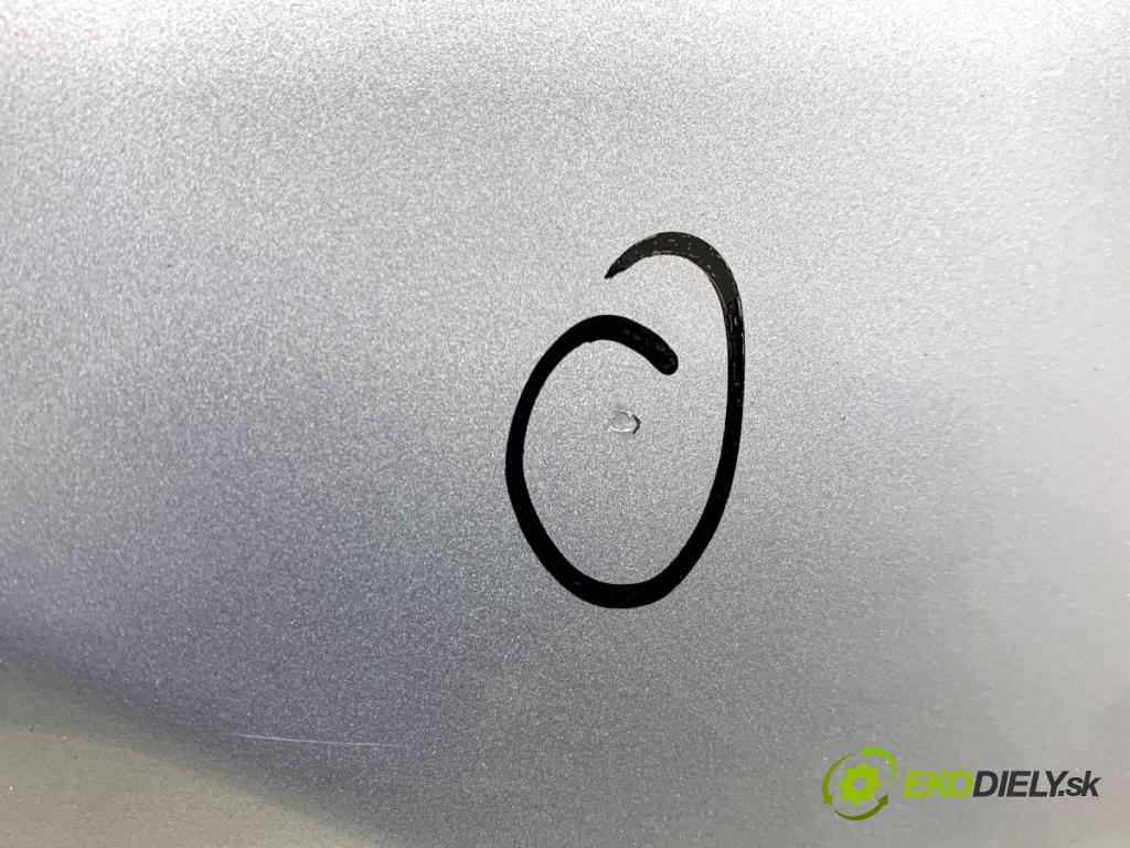 VW GOLF VI liftback 2010 77 kW 1.6 TDI 1598 blatník pravý přední část