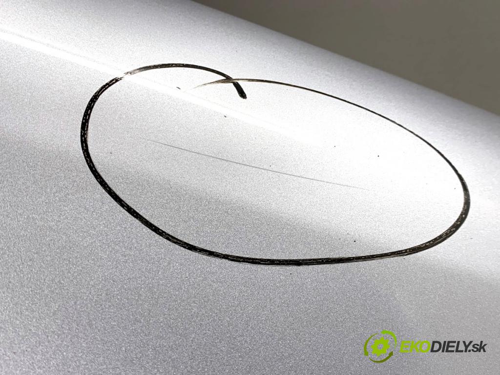 VW GOLF VI liftback 2010 77 kW 1.6 TDI 1598 blatník pravý přední část