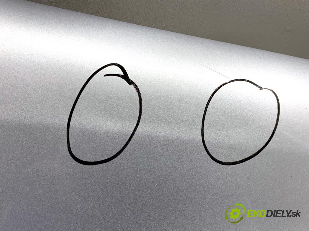 VW GOLF VI liftback 2010 77 kW 1.6 TDI 1598 blatník pravý přední část