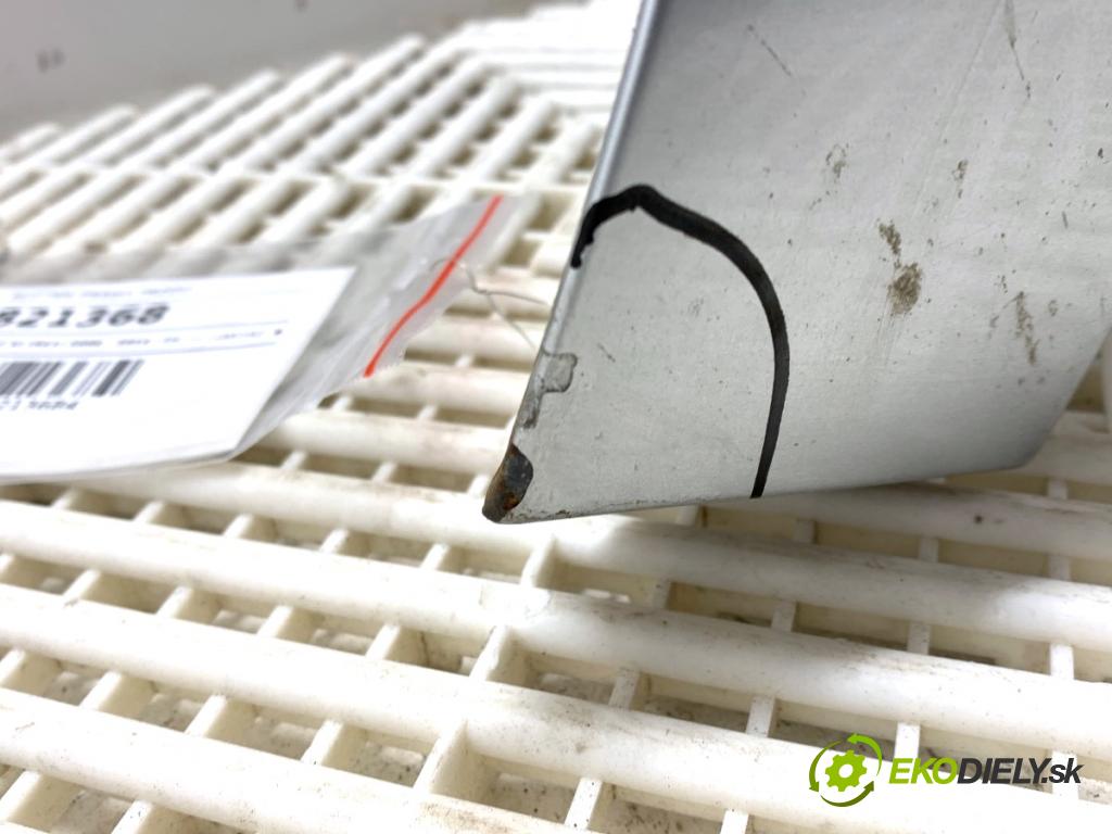 VW GOLF VI liftback 2010 77 kW 1.6 TDI 1598 blatník pravý přední část