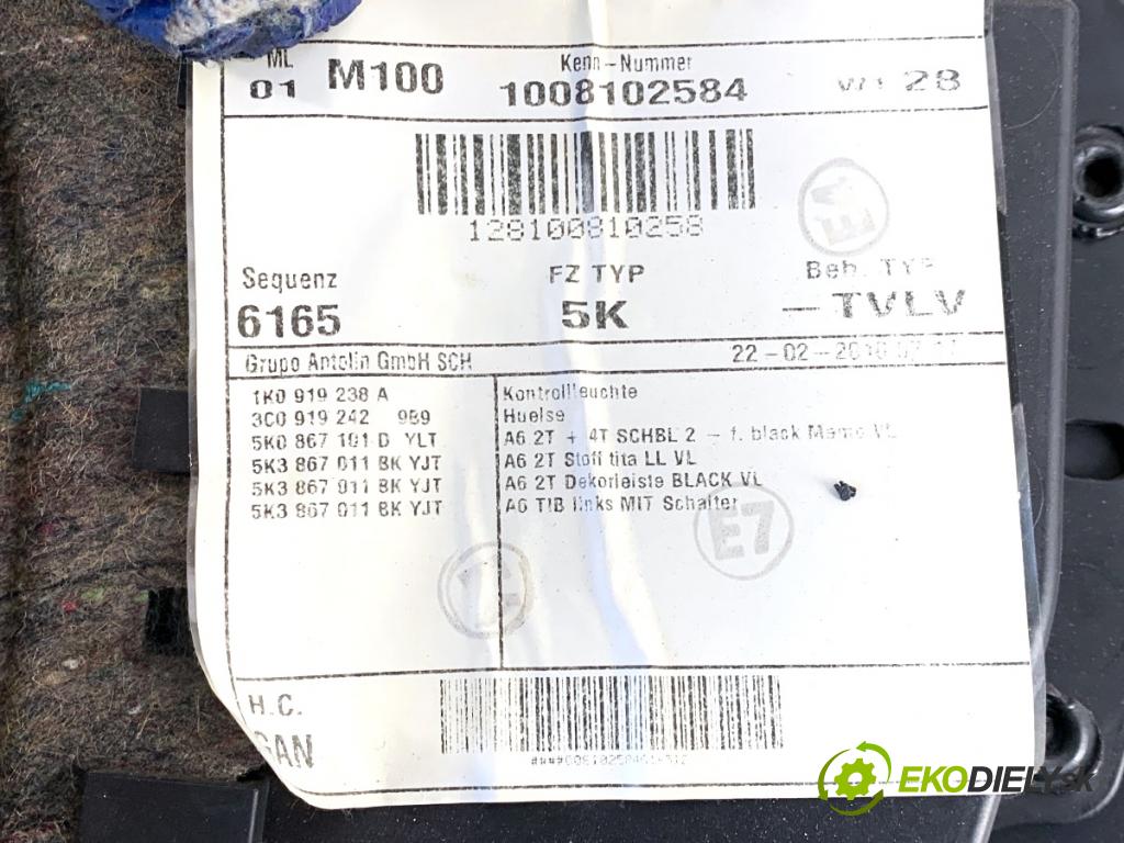 VW GOLF VI liftback 2010 77 kW 1.6 TDI 1598 čalúnenie Dvere ľavy predný
