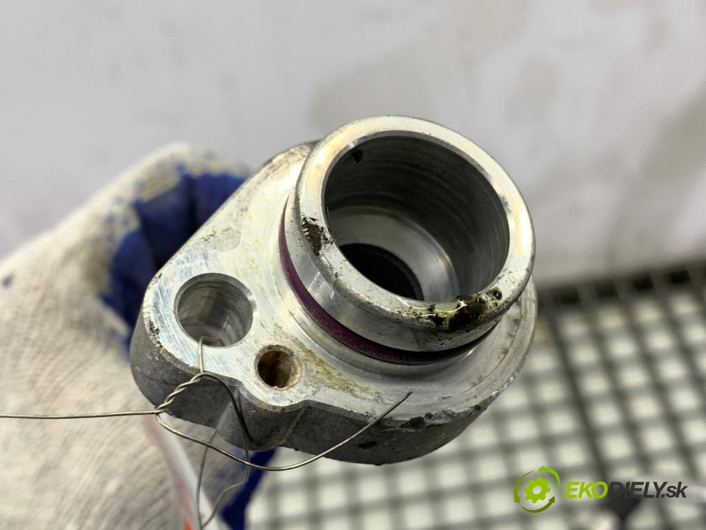 VW GOLF VI liftback 2010 77 kW 1.6 TDI 1598 rúrka klimatizace 1K0820743FD (Trubka klimatizace)