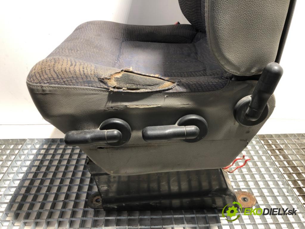 RENAULT MASTER II Skrzynia 2002 84 kW 2.8 dTI 2799 Sedadlo ľavy predný