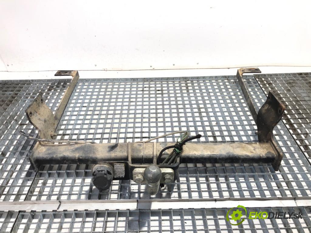 RENAULT MASTER II Skrzynia 2002 84 kW 2.8 dTI 2799 Hák ťažné zariadenie  (Ťažné zariadenie)