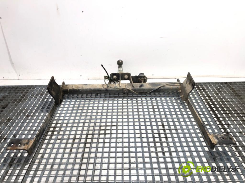 RENAULT MASTER II Skrzynia 2002 84 kW 2.8 dTI 2799 Hák ťažné zariadenie  (Ťažné zariadenie)