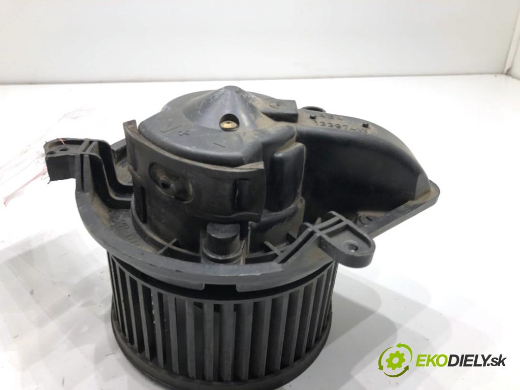 RENAULT MASTER II Skrzynia 2002 84 kW 2.8 dTI 2799 ventilátor kúrenia