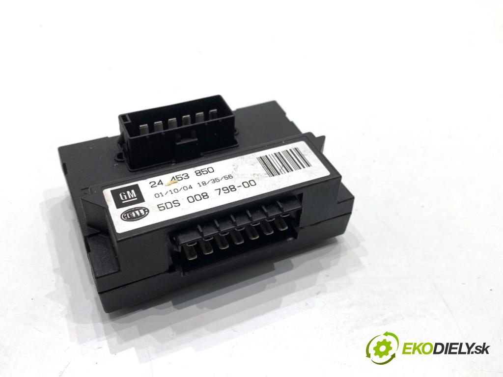 OPEL ZAFIRA B nadwozie wielkoprzestrzenne (MPV) 2005 77 kW 1.6 (M75) 1598 Modul ťažného oka 24453850 (Riadiaca jednotka ostatné)