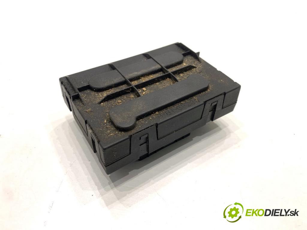 OPEL ZAFIRA B nadwozie wielkoprzestrzenne (MPV) 2005 77 kW 1.6 (M75) 1598 modul tažného oka 24453850 (Řídící jednotka ostatní)