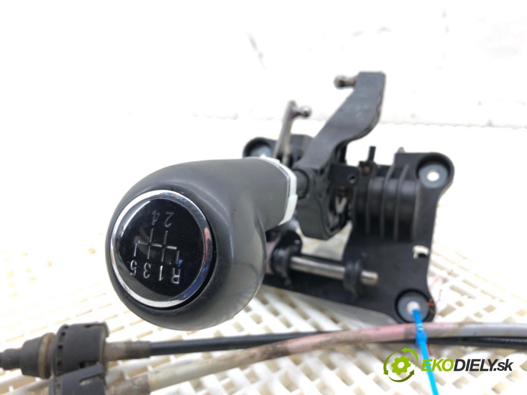 OPEL ZAFIRA B nadwozie wielkoprzestrzenne (MPV) 2005 77 kW 1.6 (M75) 1598 Kulisa 55354140 (Rýchlostná páka (kulisa))