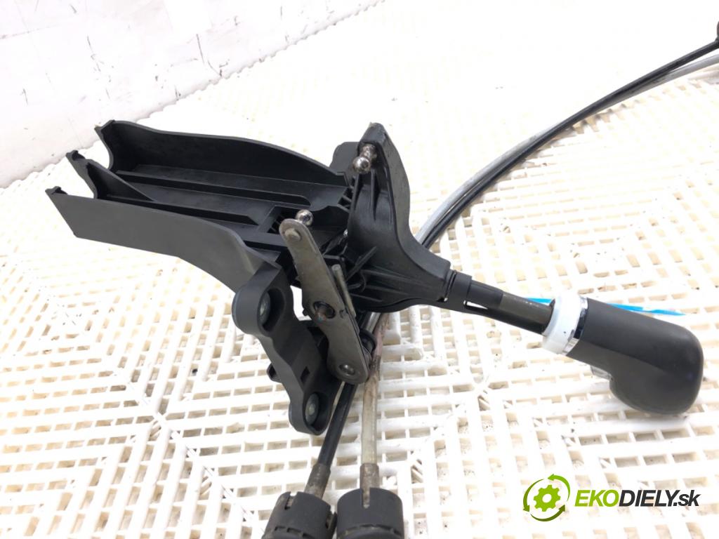 OPEL ZAFIRA B nadwozie wielkoprzestrzenne (MPV) 2005 77 kW 1.6 (M75) 1598 Kulisa 55354140 (Rýchlostná páka (kulisa))