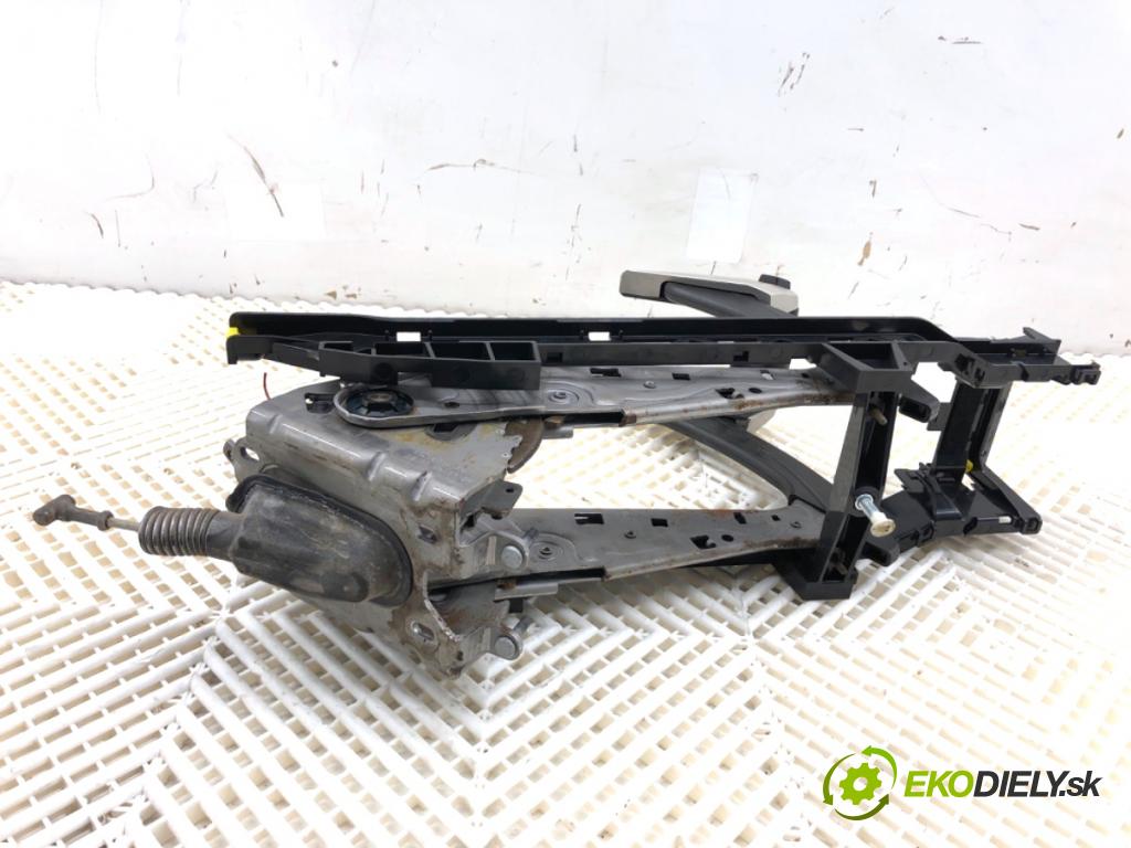 OPEL ZAFIRA B nadwozie wielkoprzestrzenne (MPV) 2005 77 kW 1.6 (M75) 1598 Kulisa brzdy ručnej brzdy