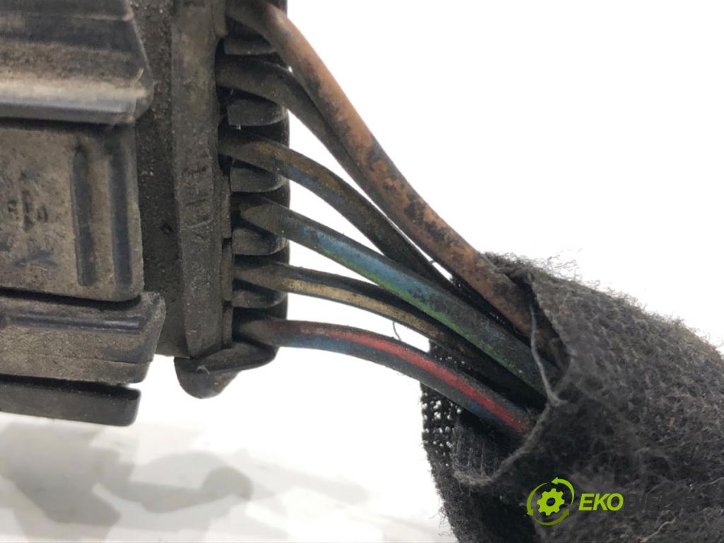 OPEL ZAFIRA B nadwozie wielkoprzestrzenne (MPV) 2005 77 kW 1.6 (M75) 1598 Cievka zapaľovacia  (Zapaľovacia cievka)