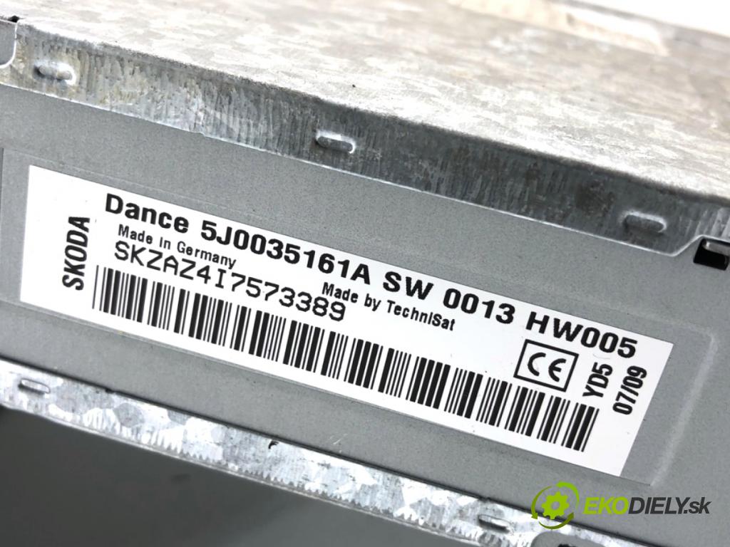 SKODA FABIA II liftback 2009 51 kW 1.2 LPG 1198 RADIO 5J0035161A (Audio zariadenie)