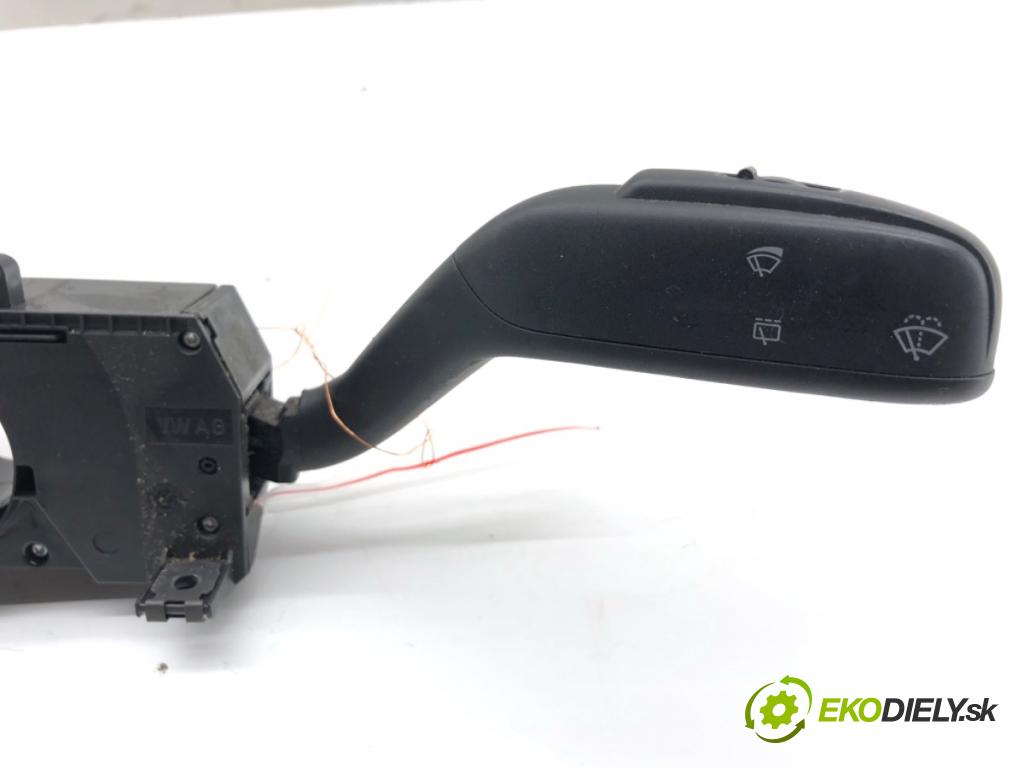 SKODA FABIA II liftback 2009 51 kW 1.2 LPG 1198 Prepínač kombinovaný 7H0953503CQ (Prepínacie páčky pod volantom)