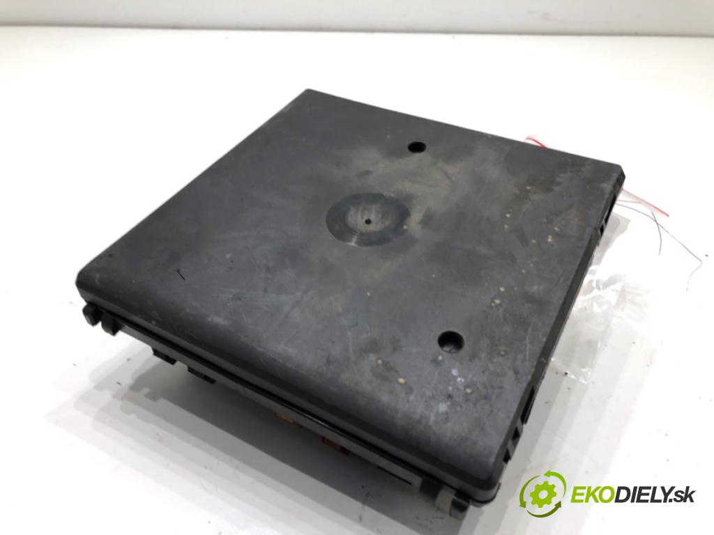 SKODA FABIA II liftback 2009 51 kW 1.2 LPG 1198 Modul komfortu 6Q2937049F (Modul komfortu)