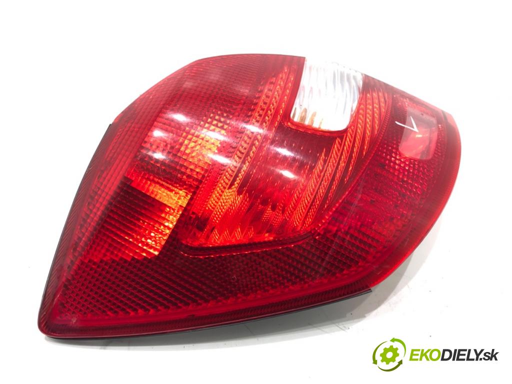 SKODA FABIA II liftback 2009 51 kW 1.2 LPG 1198 Svetlo ľavy zad 5J6945111