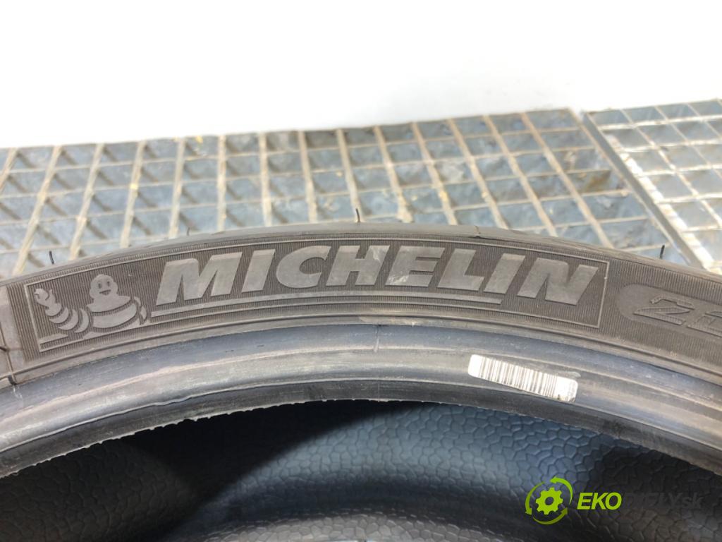 --- ---      PNEUMATIKA: 1X 180/55 ZR17: MICHELIN dialkové Road 4