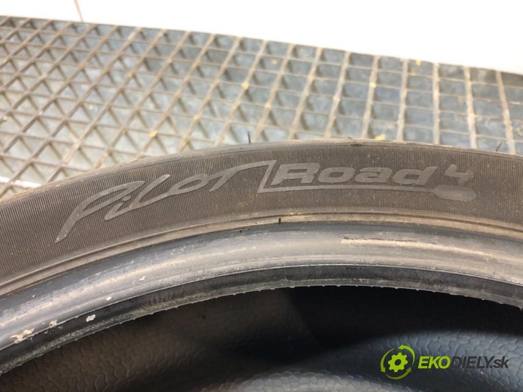 --- ---      PNEUMATIKA: 1X 180/55 ZR17: MICHELIN dialkové Road 4